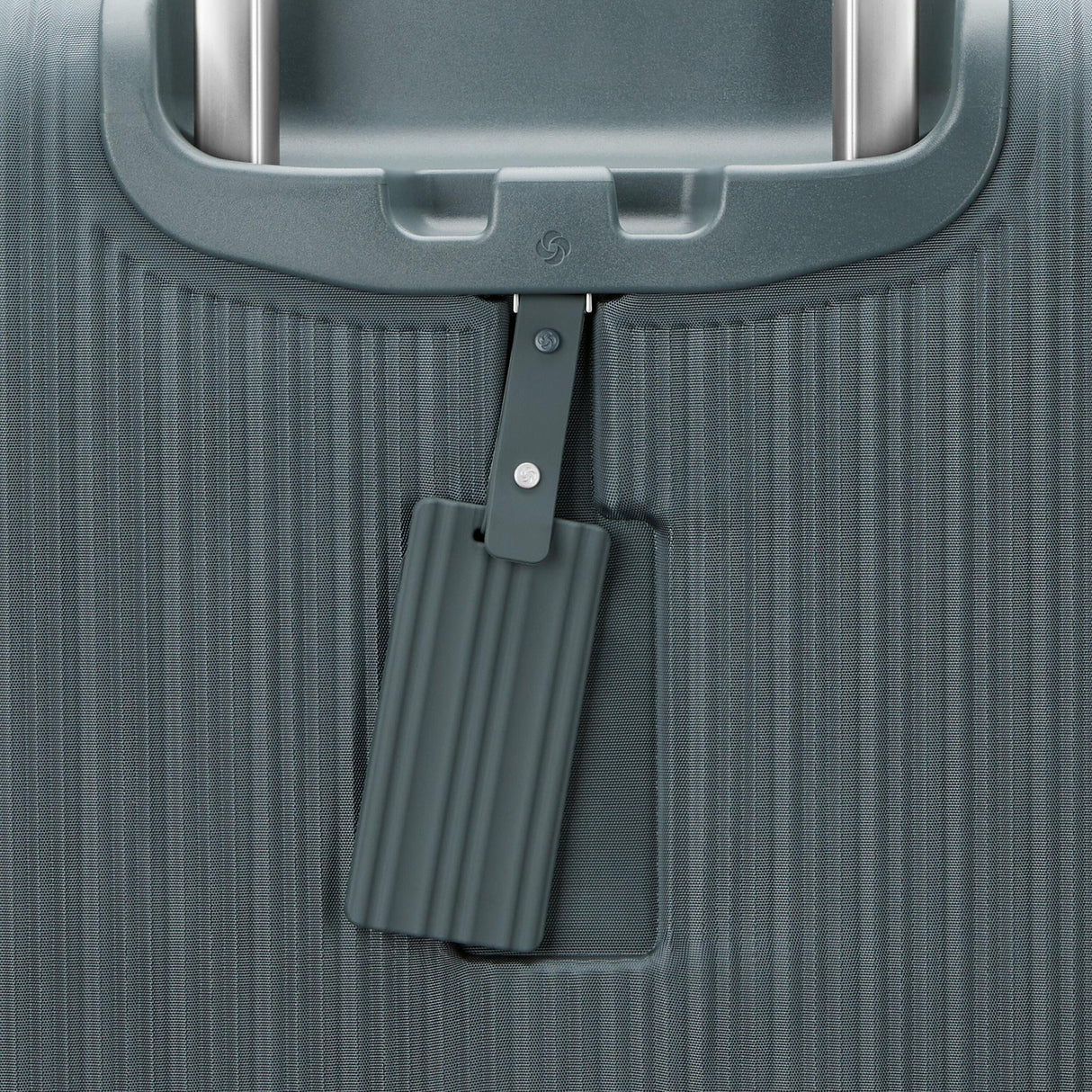 Samsonite Silhouette 18 Softside Large Expandable Spinner