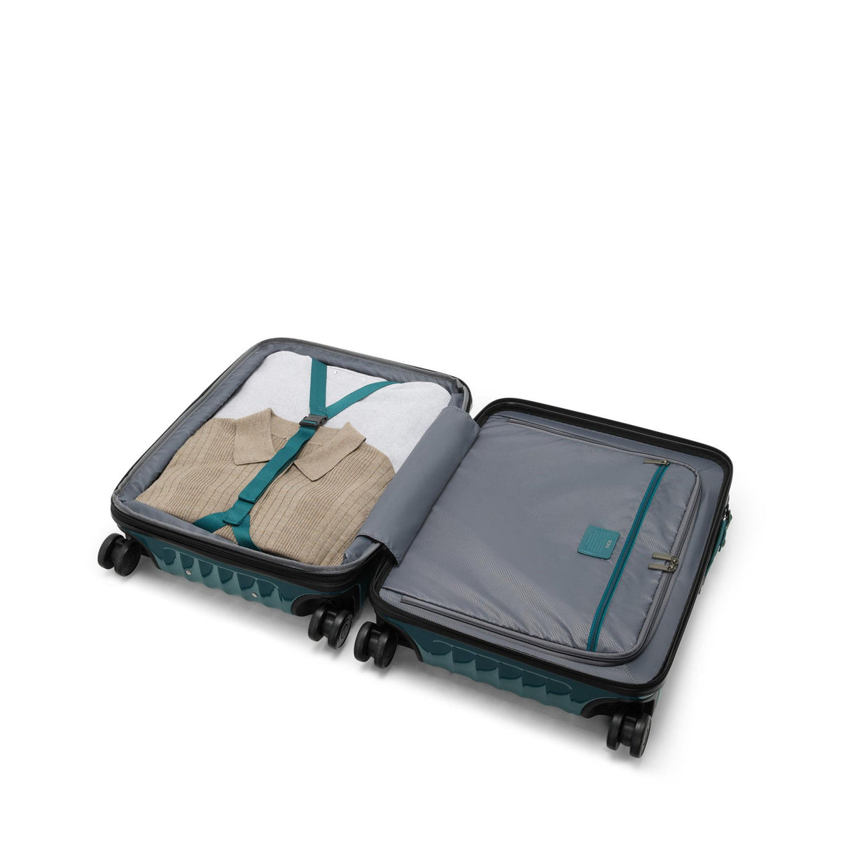 TUMI 19 Degree Continental Expandable 4 Wheeled Carry-On