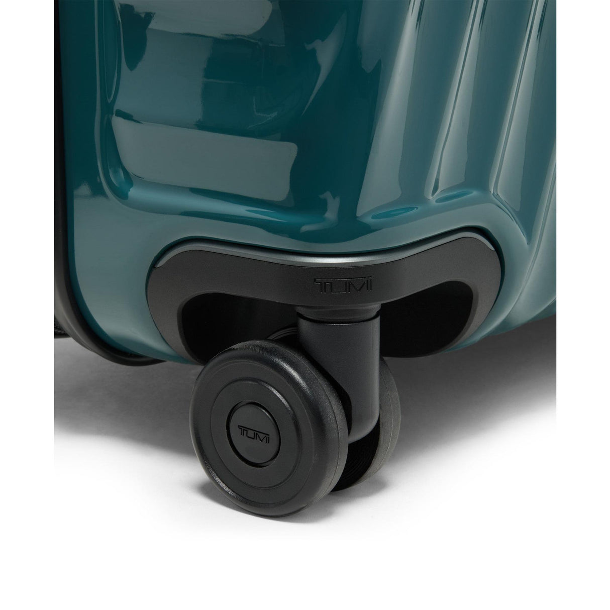 TUMI 19 Degree Extended Trip Expandable 4 Wheeled Packing Case