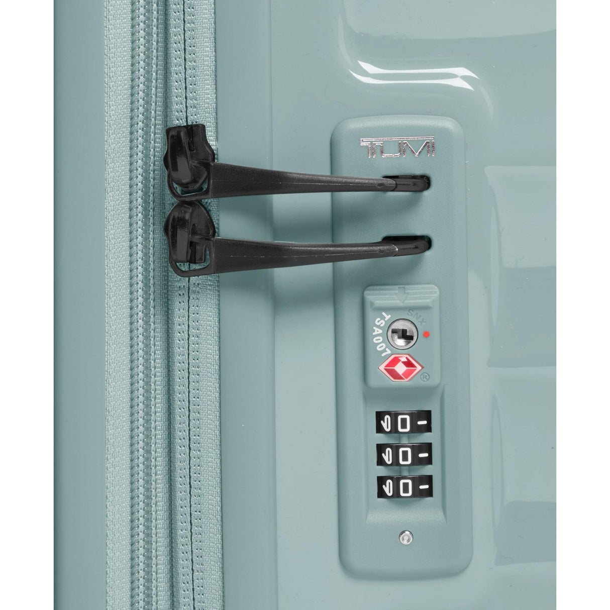 TUMI 19 Degree Extended Trip Expandable 4 Wheeled Packing Case