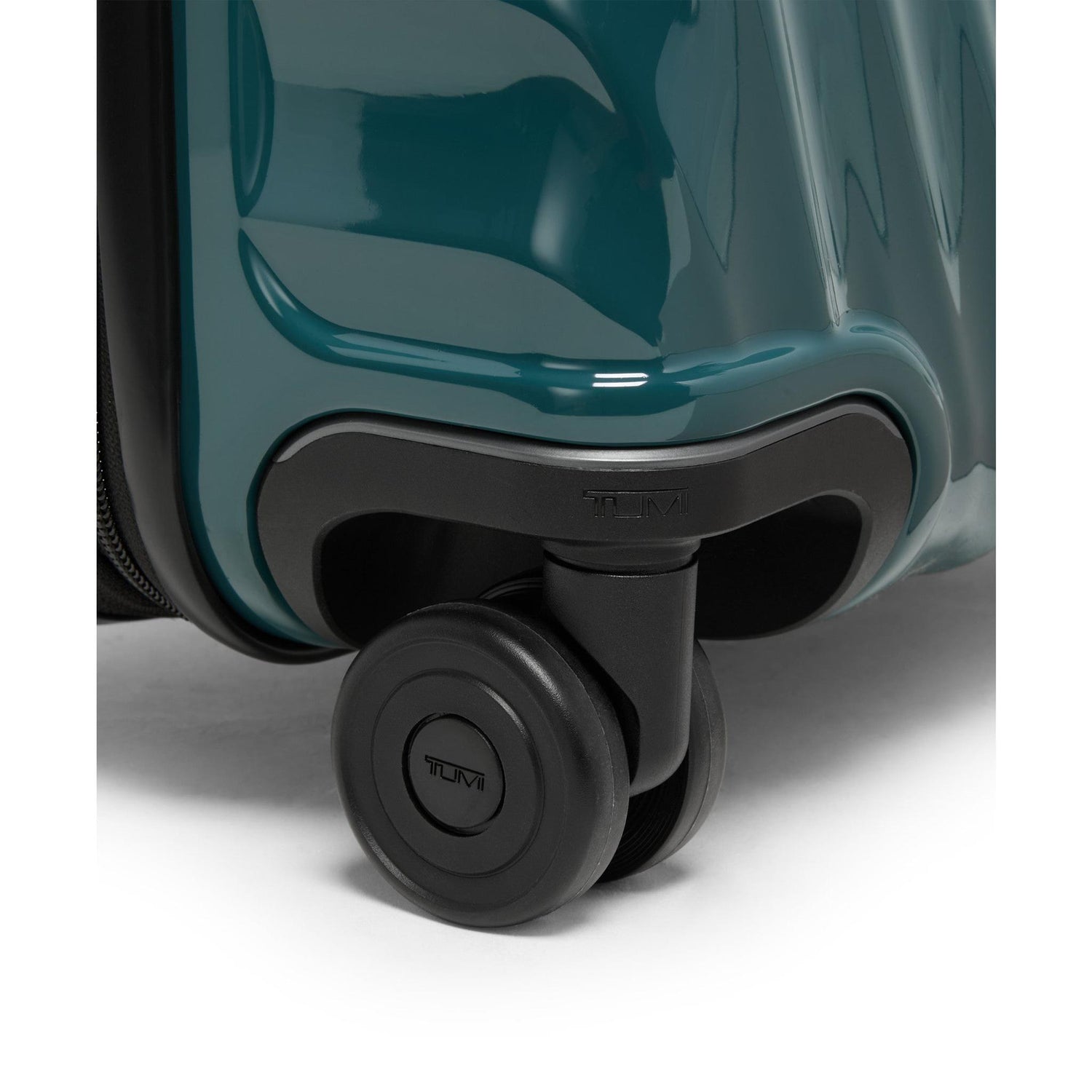 TUMI 19 Degree International Expandable 4 Wheeled Carry-On