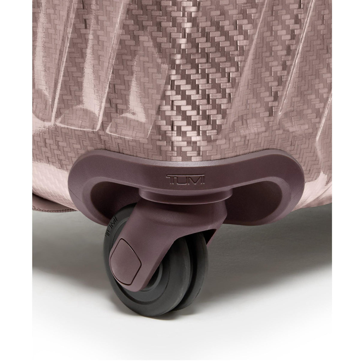 TUMI 19 Degree Lite Continental 4 Wheeled Carry-On