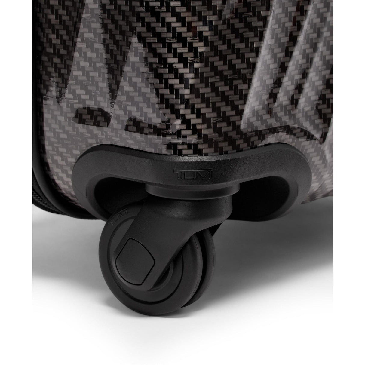 TUMI 19 Degree Lite International 4 Wheeled Carry-On