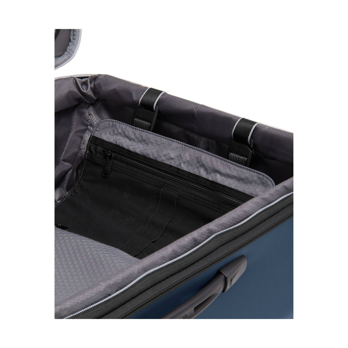 TUMI Aerotour Short Trip Expandable 4 Wheeled Packing Case