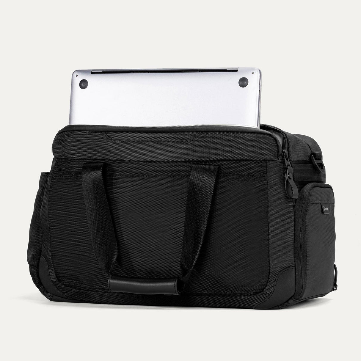 Travelpro Altitude Day-to-Day Duffel