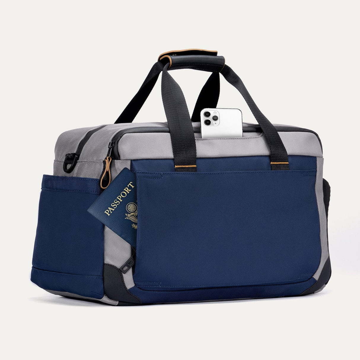 Travelpro Altitude Day-to-Day Duffel