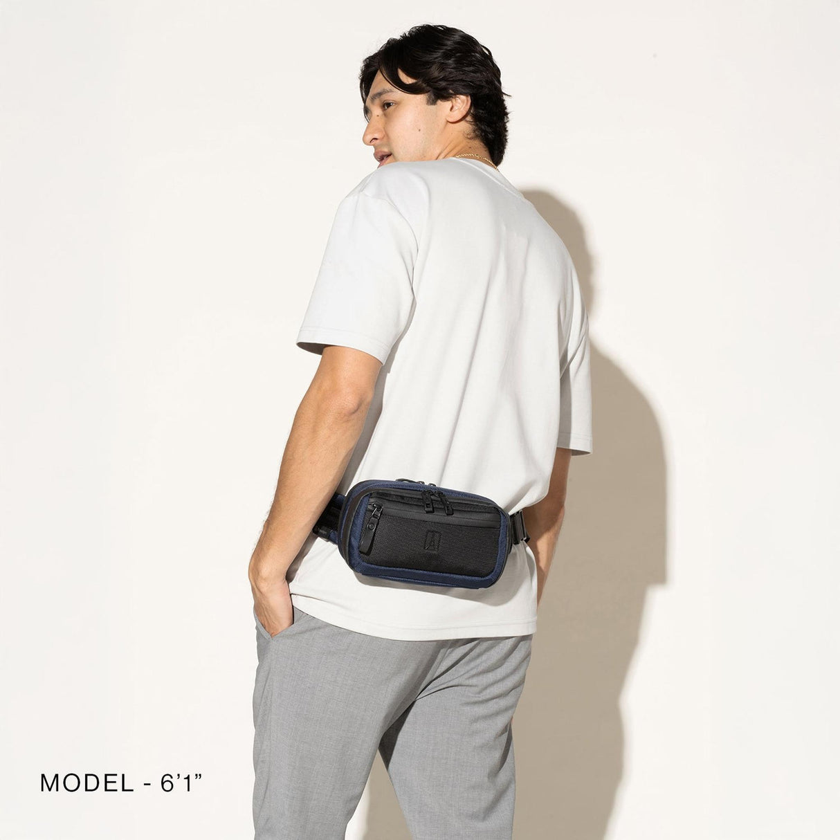 Travelpro Altitude Sling 2L