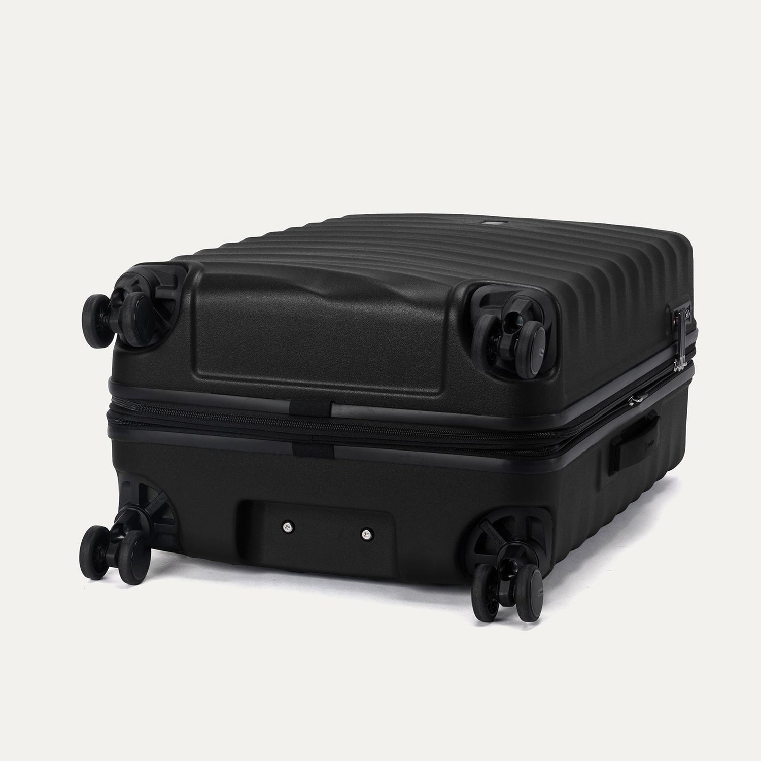 Travelpro Maxlite Air V2 Medium Check-in Expandable Spinner
