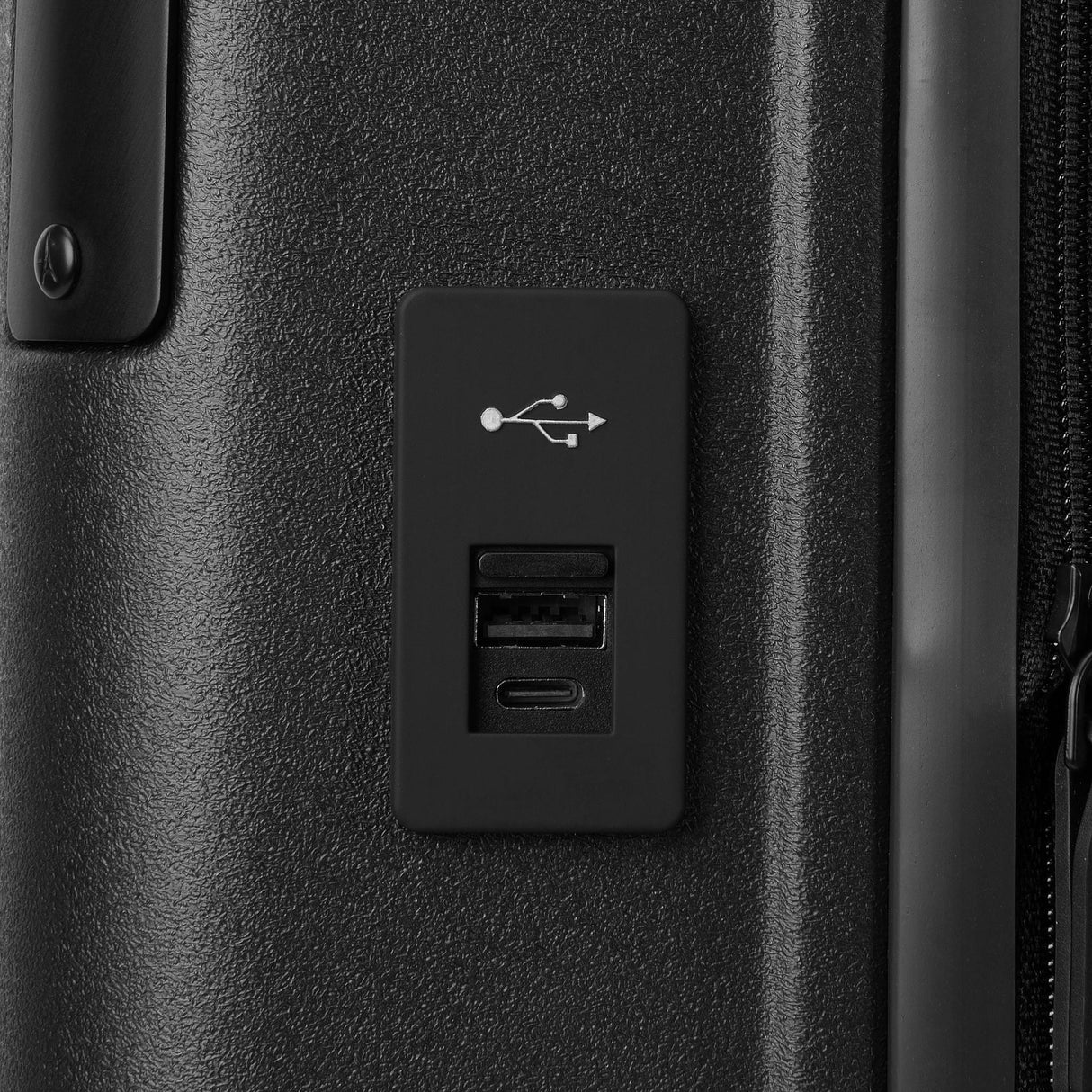 Travelpro Platinum Elite Hardside Carry-on Expandable Spinner