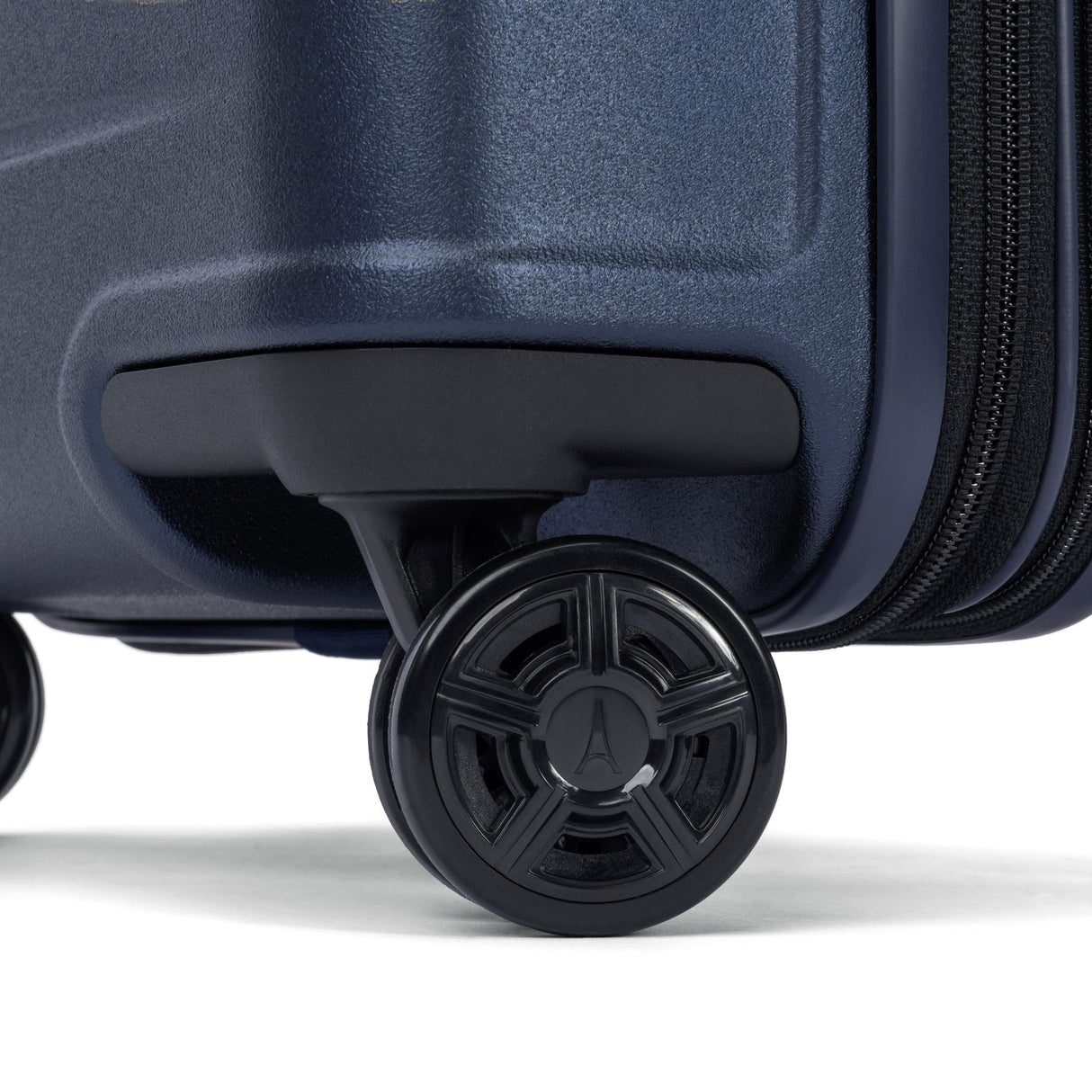 Travelpro Platinum Elite Hardside Large Check-in Expandable Spinner