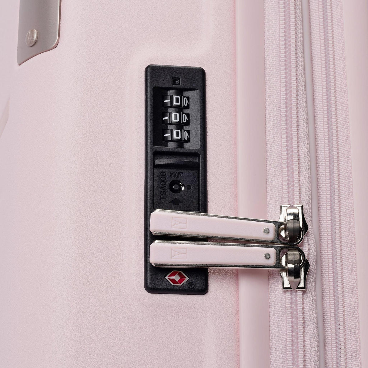 Travelpro Platinum Elite Hardside Medium Check-in Expandable Spinner
