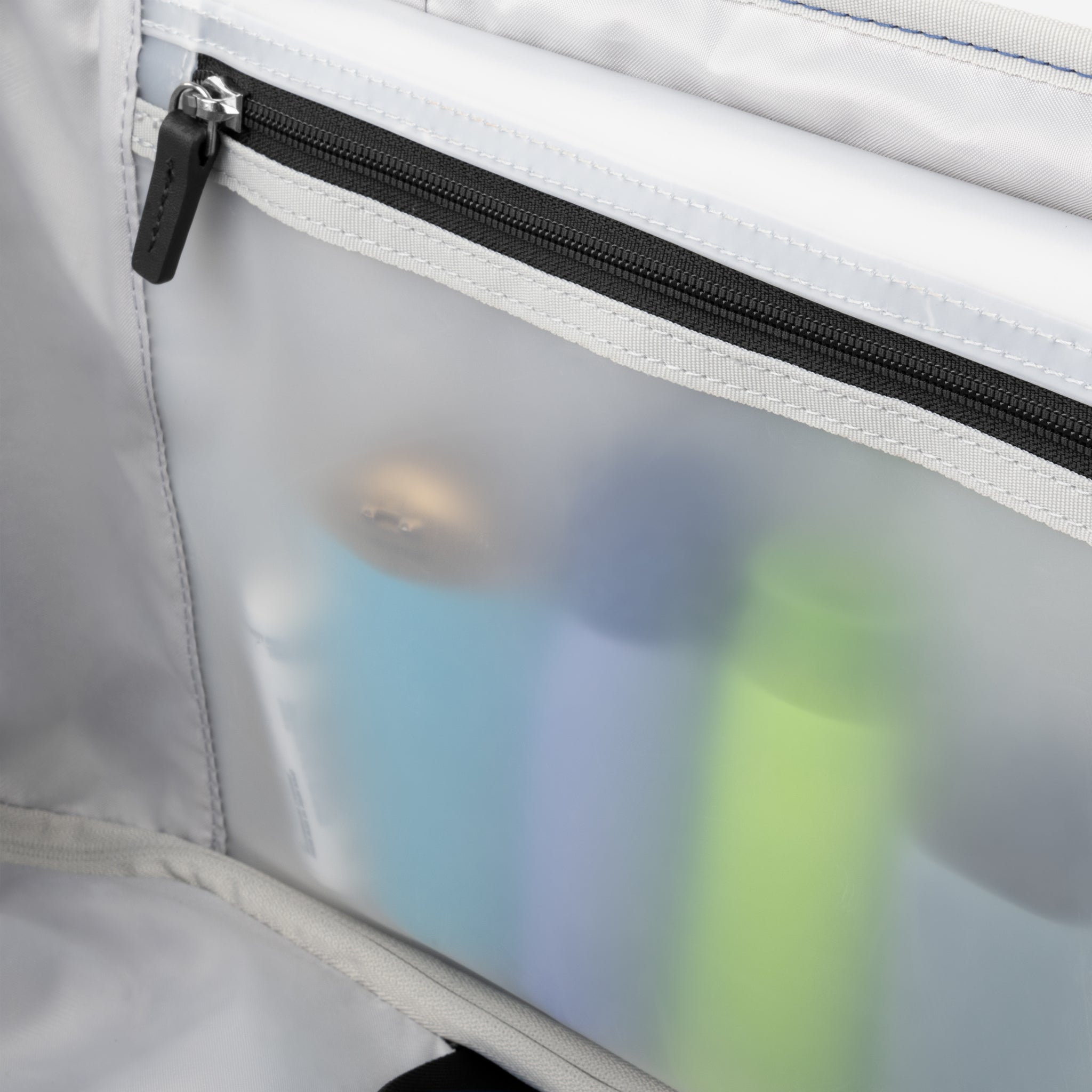 Travelpro VersaPack+ Medium Check-in Expandable Spinner