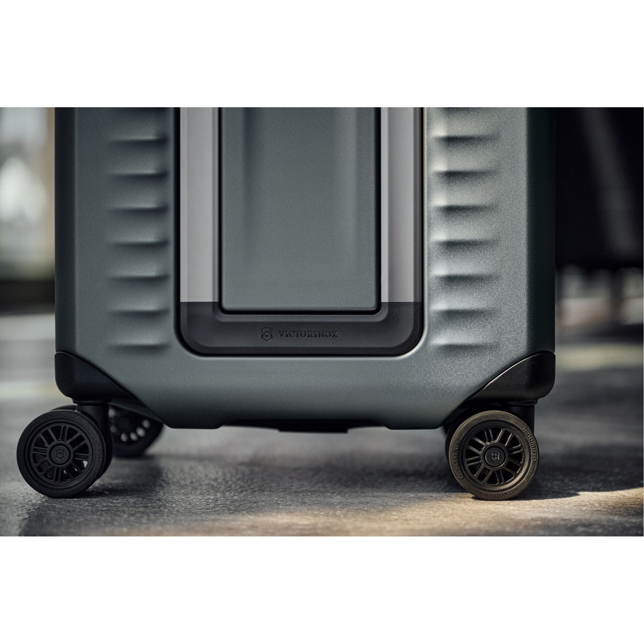 Victorinox Airox Advanced Frequent Flyer Plus Carry-On