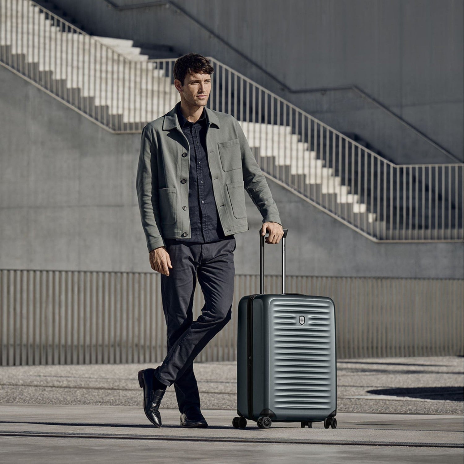 Victorinox Airox Advanced Medium Hardside Case