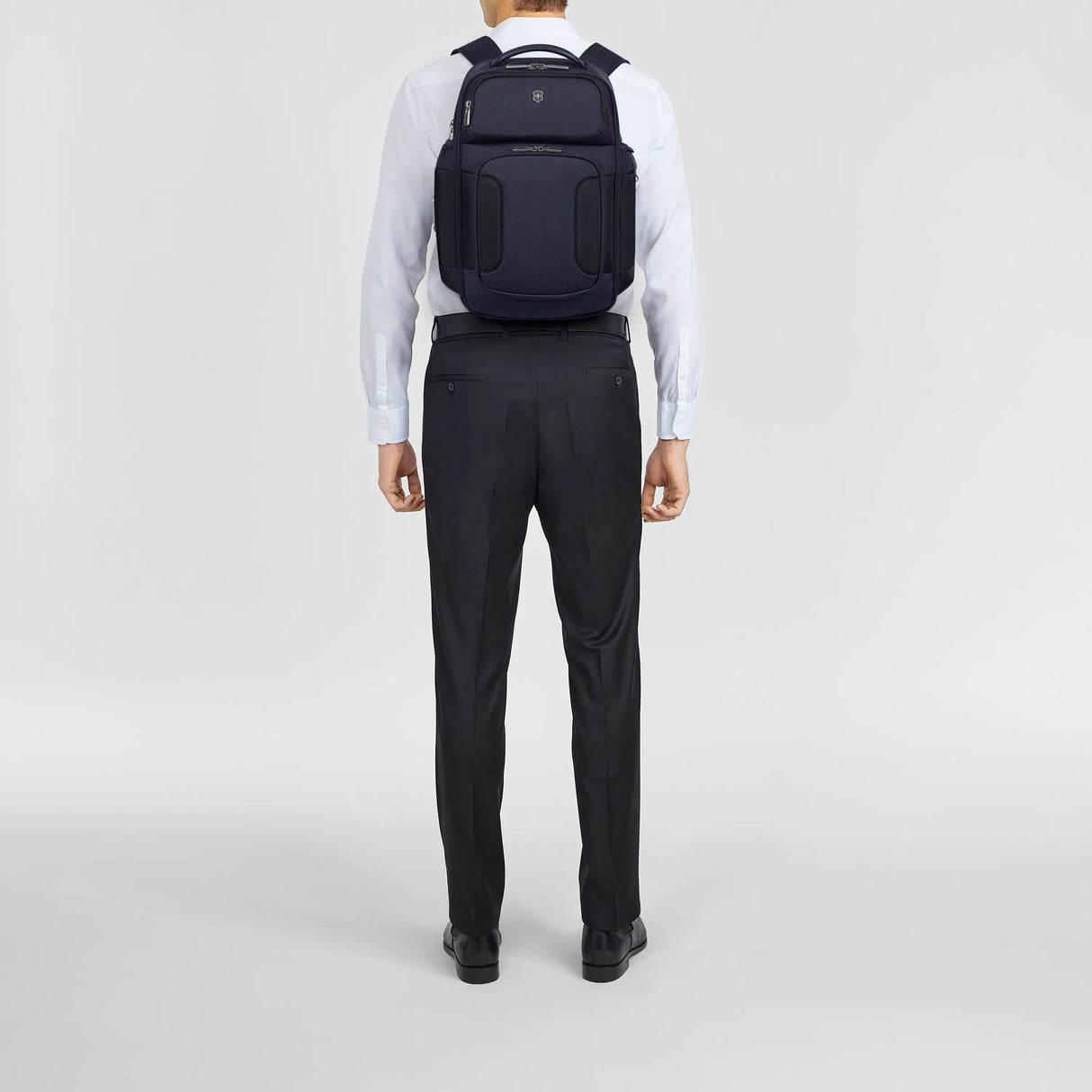 Victorinox Werks Traveler 7.0 Deluxe Laptop Backpack