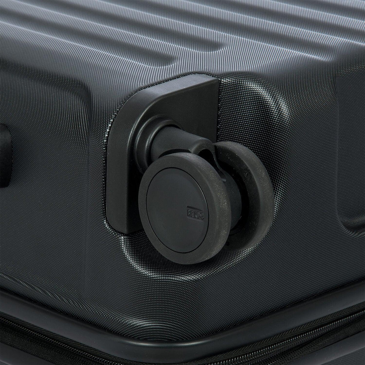 Brics Capri 2.0 32" Spinner Expandable