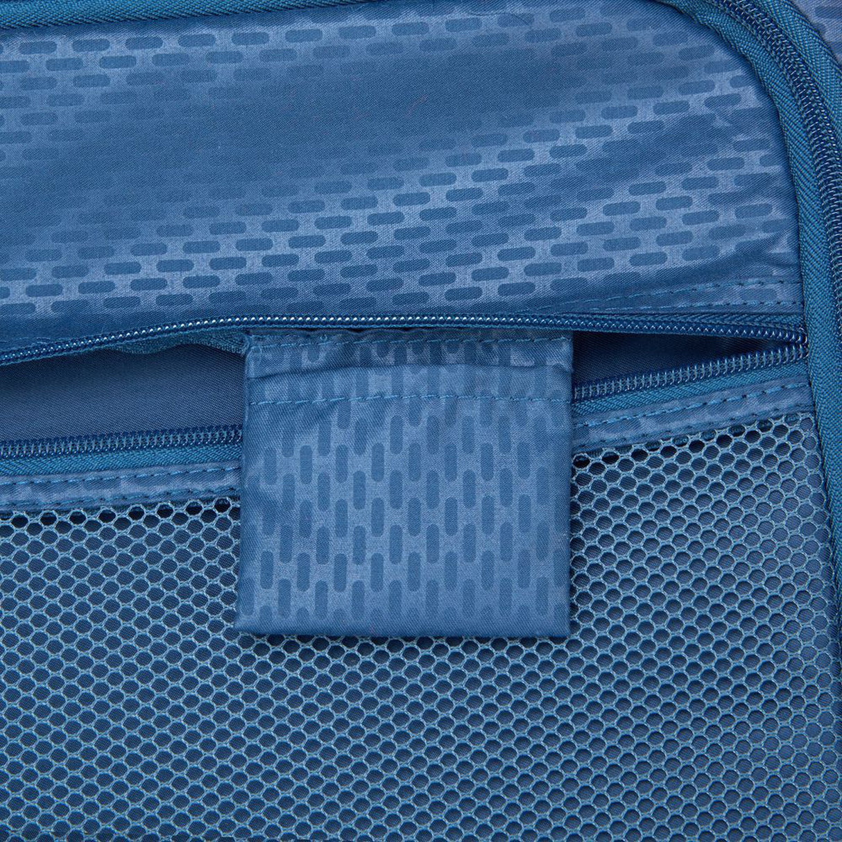 Delsey Chatelet Air 2.0 International Spinner Carry-On