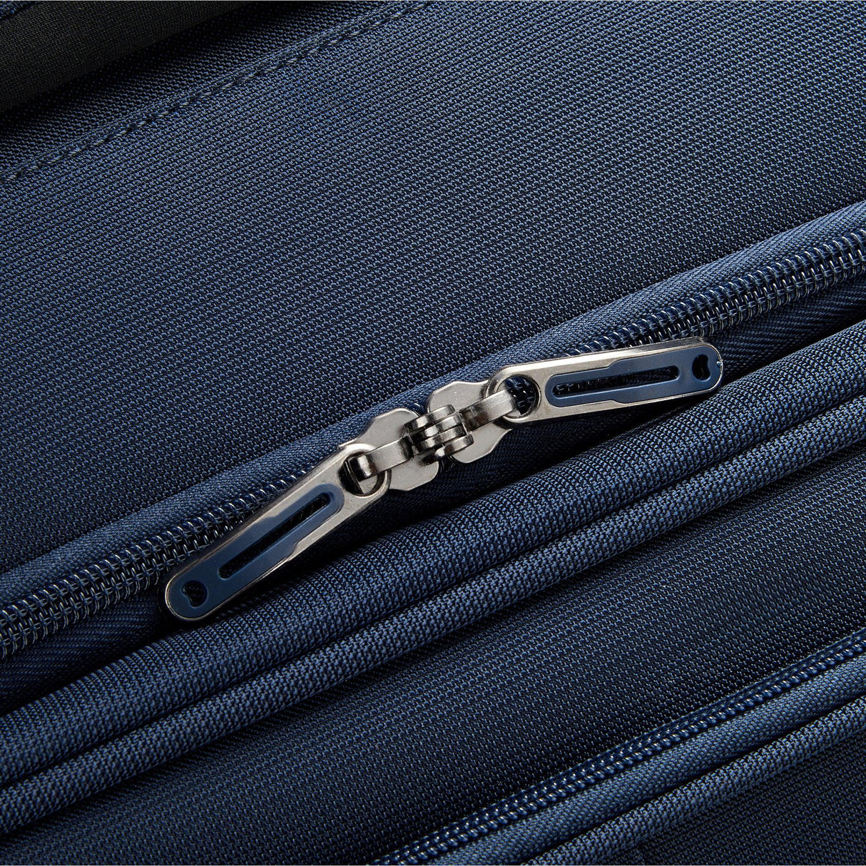 Delsey Helium DLX 20" Expandable Spinner Carry-On