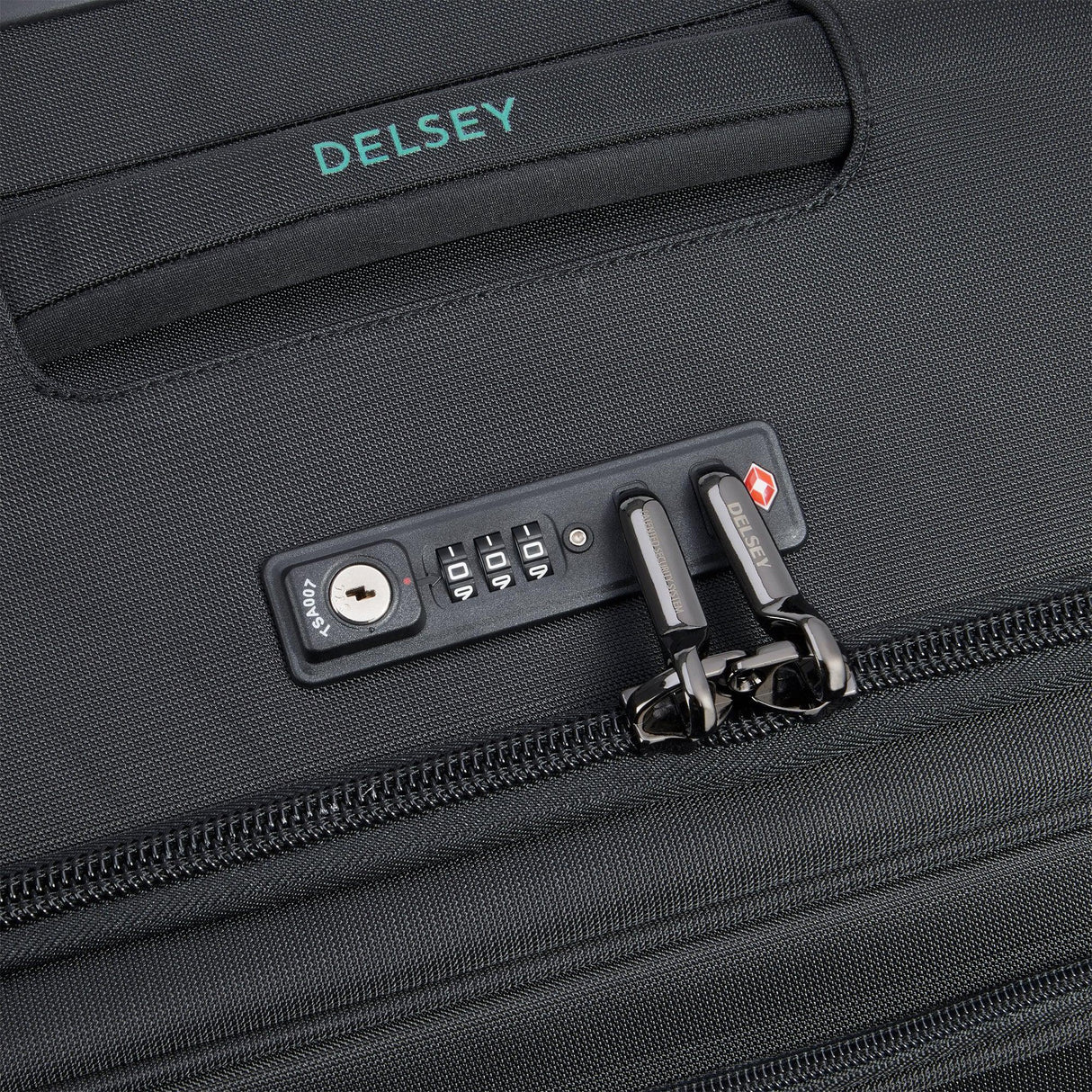 Delsey Helium DLX 29" Expandable Spinner Upright