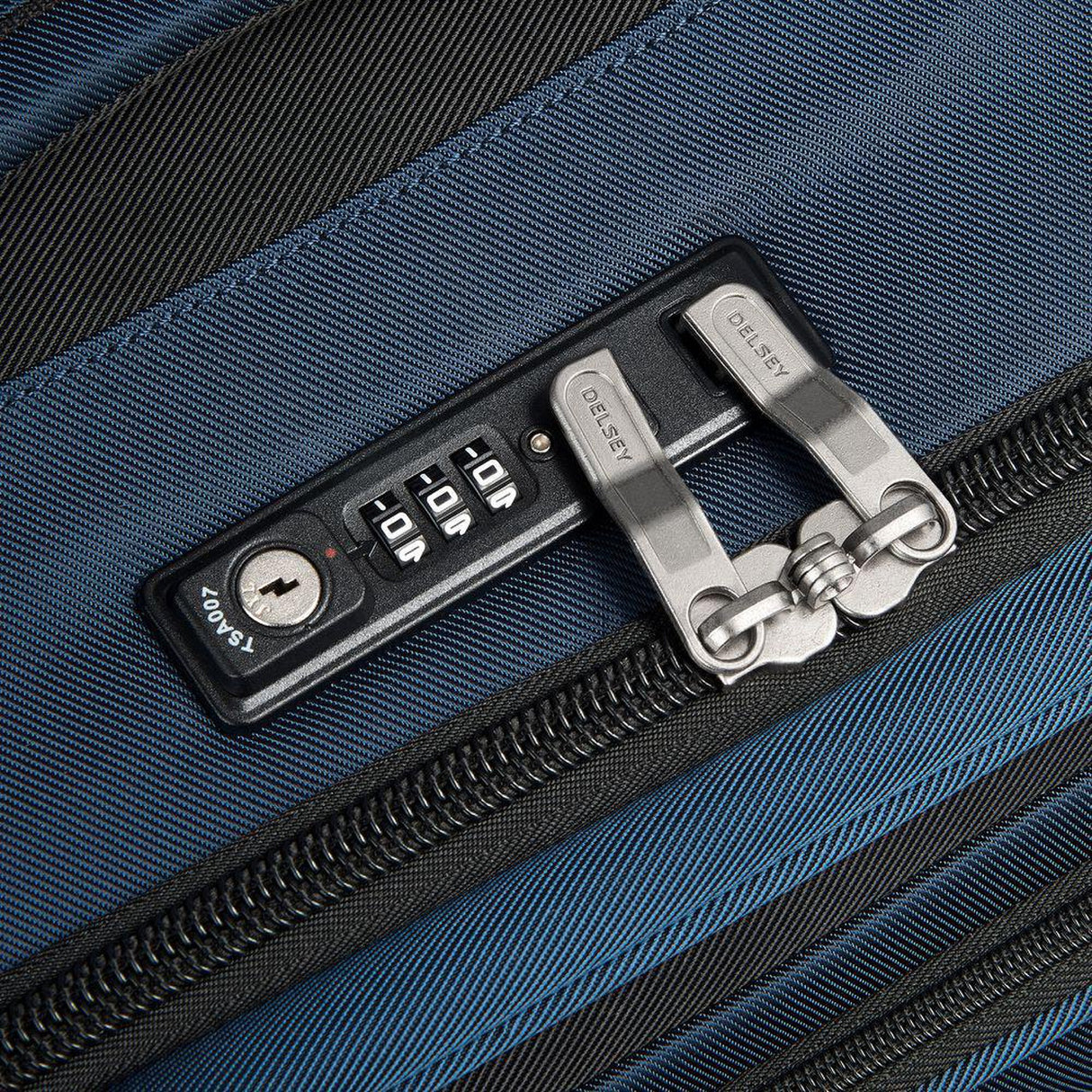 Delsey Sky Max 2.0 28" Expandable Spinner