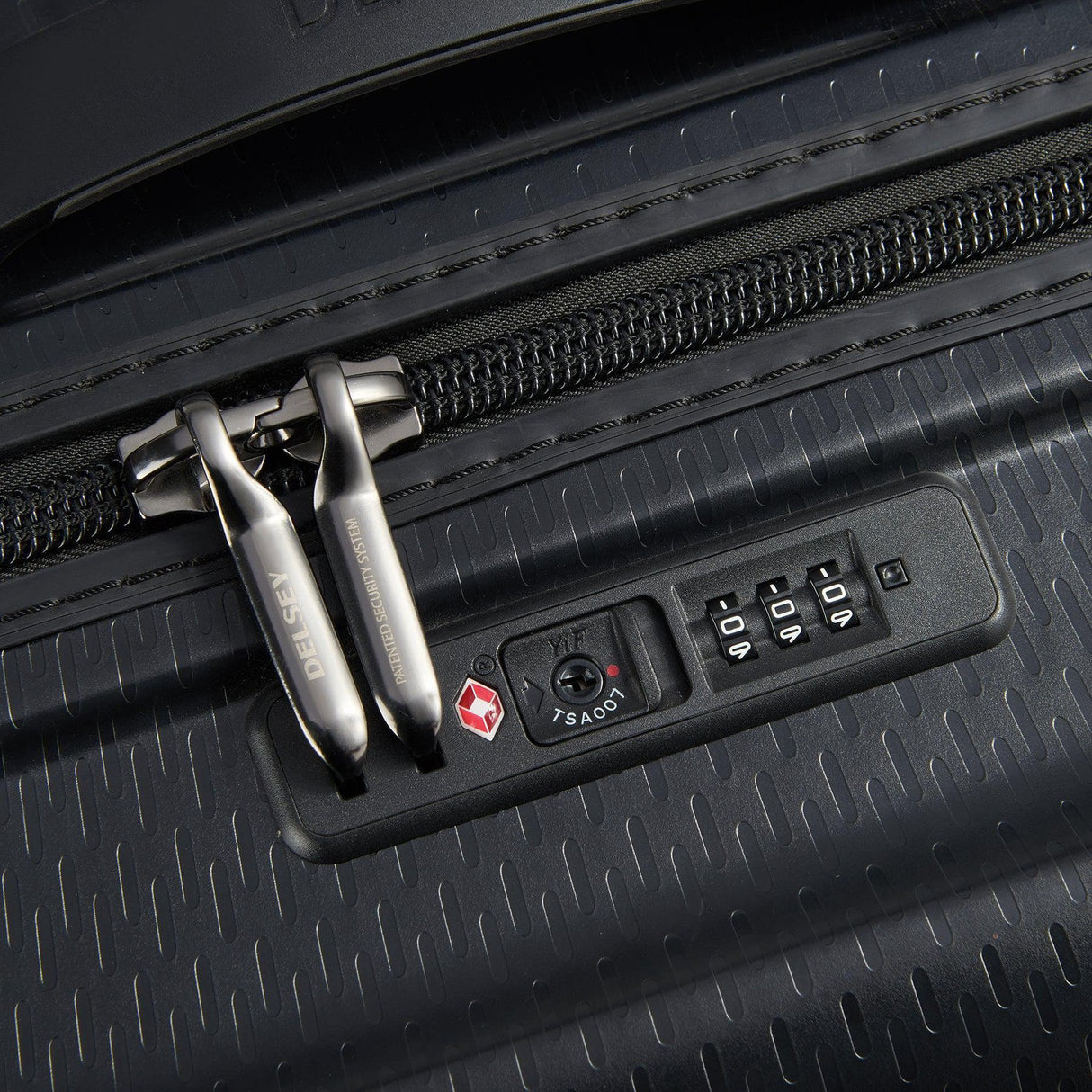 Delsey Turenne 26" Spinner Trunk