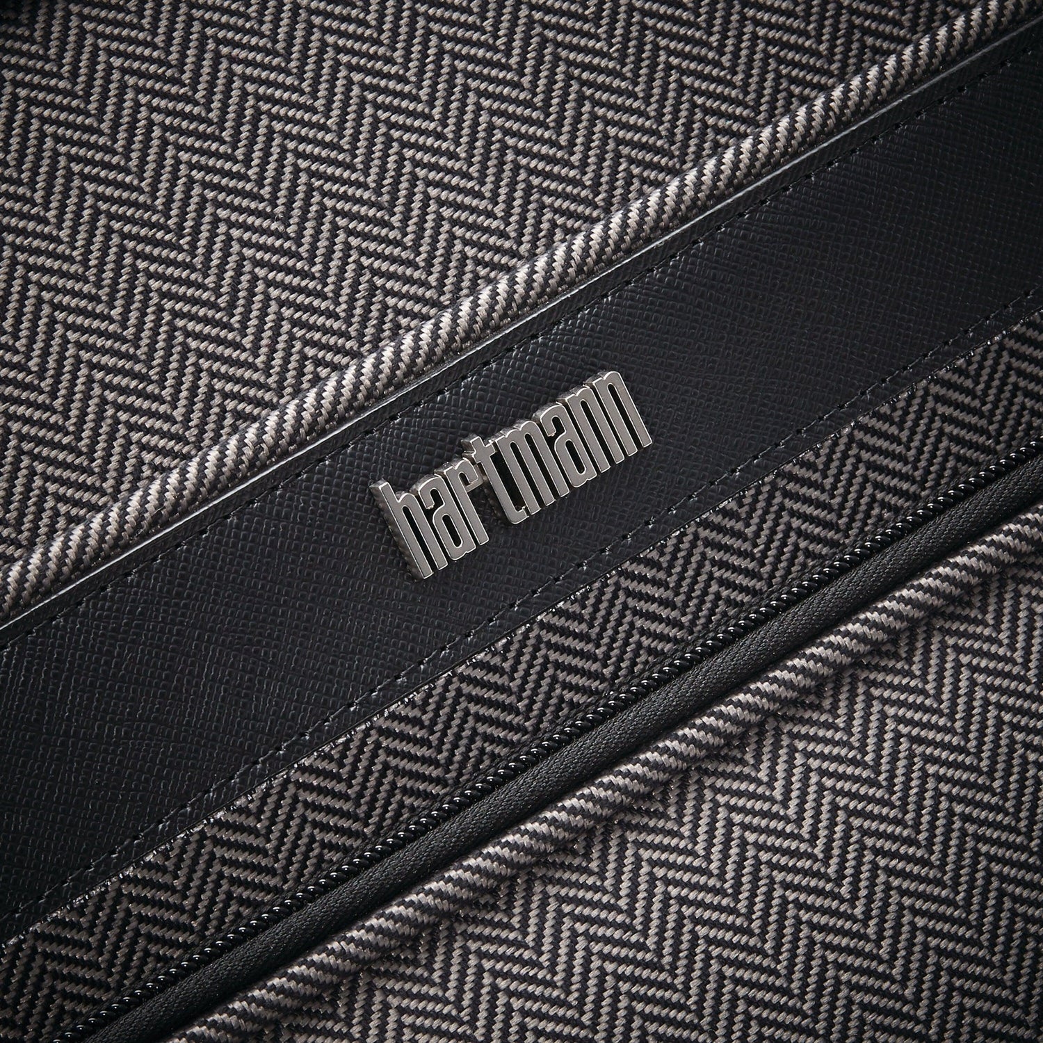 Hartmann Herringbone Deluxe Medium Journey Expandable Spinner