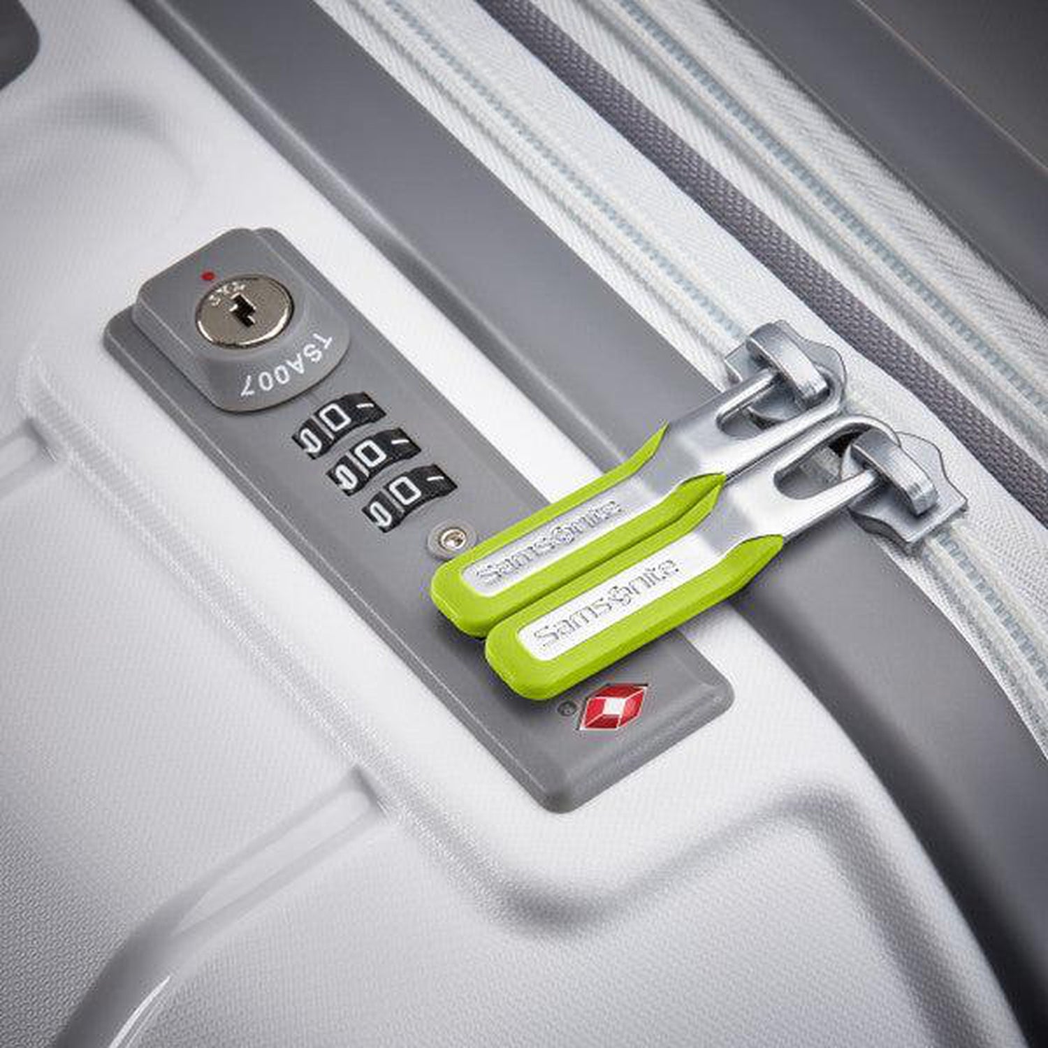 Samsonite Freeform 24" Spinner