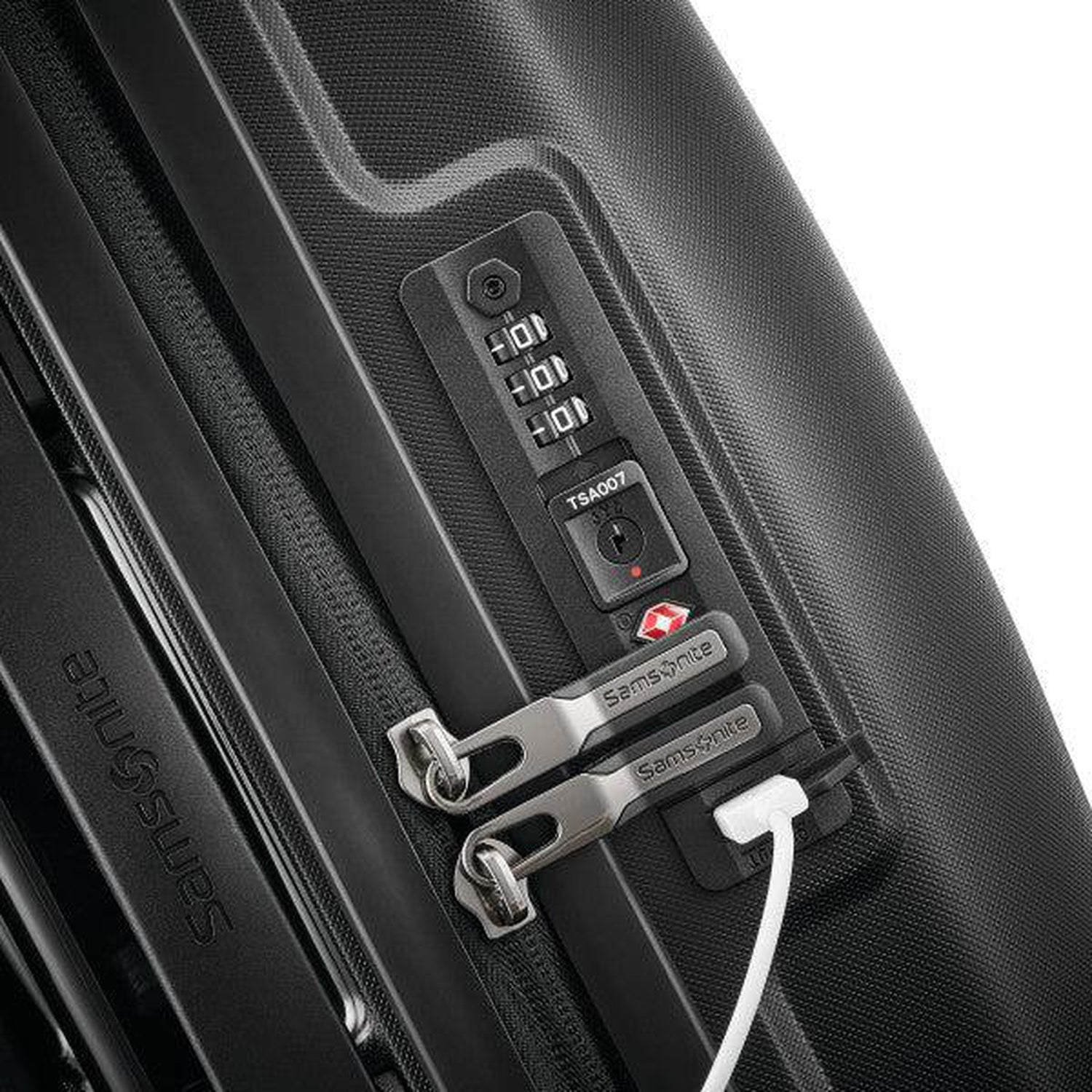 Samsonite Outline Pro 22x14x9 Global Carry-On Spinner