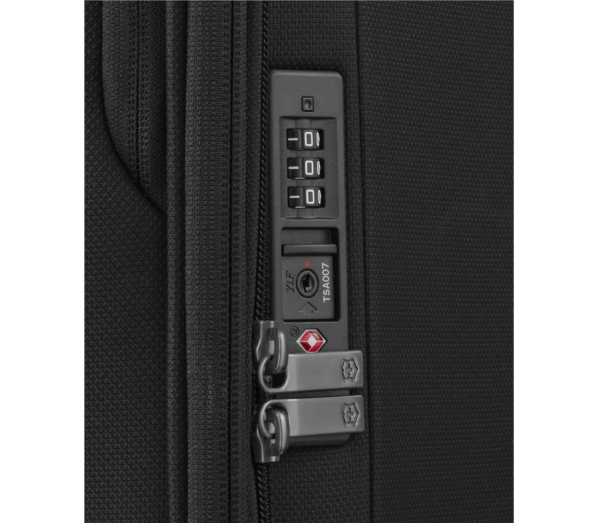 Victorinox Connex Extra-Large Softside Case-Luggage Pros