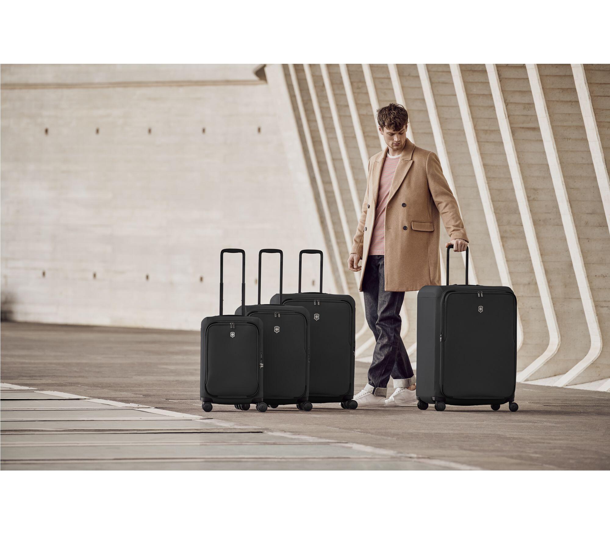 Victorinox Connex Medium Softside Case