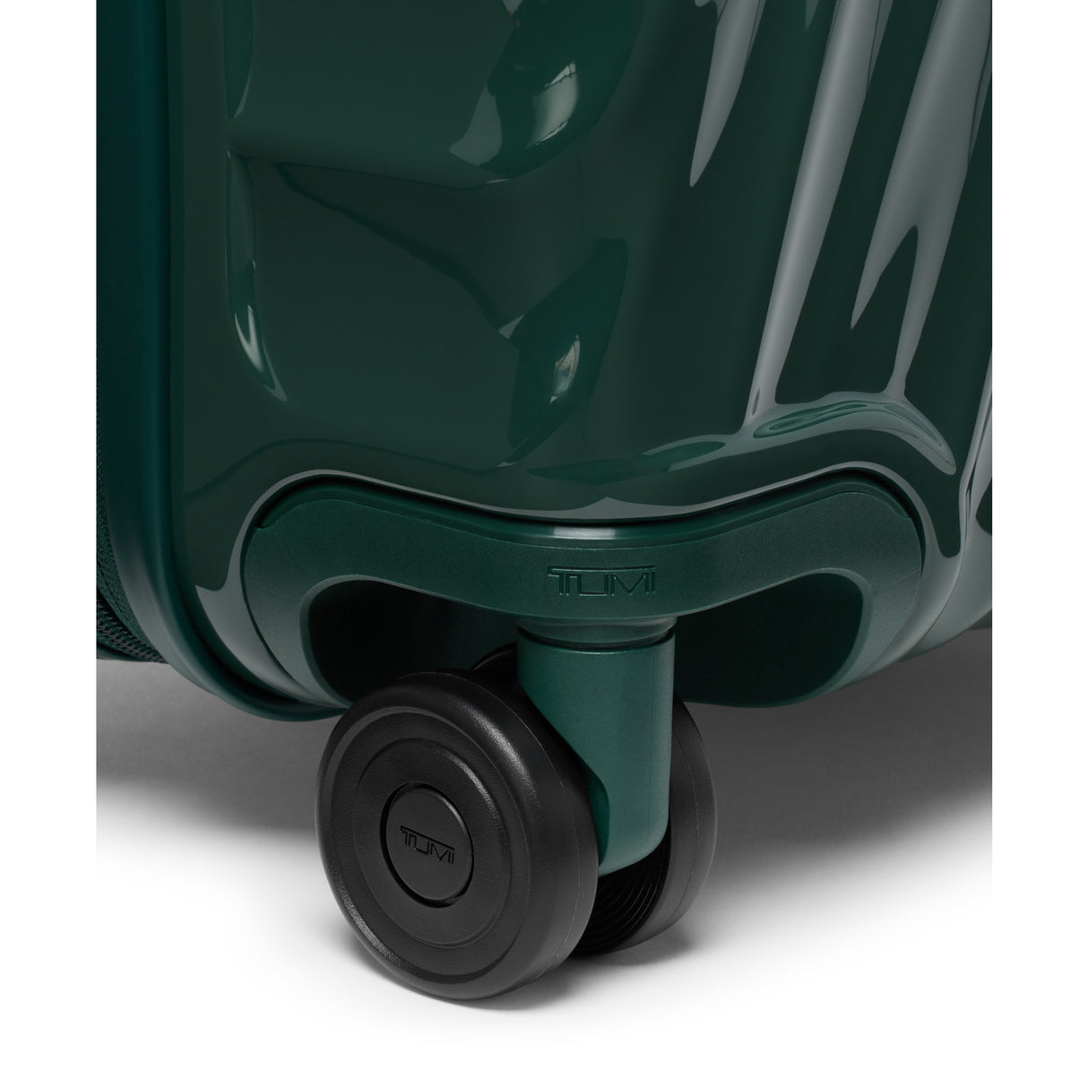 TUMI 19 Degree International Expandable 4 Wheeled Carry-On