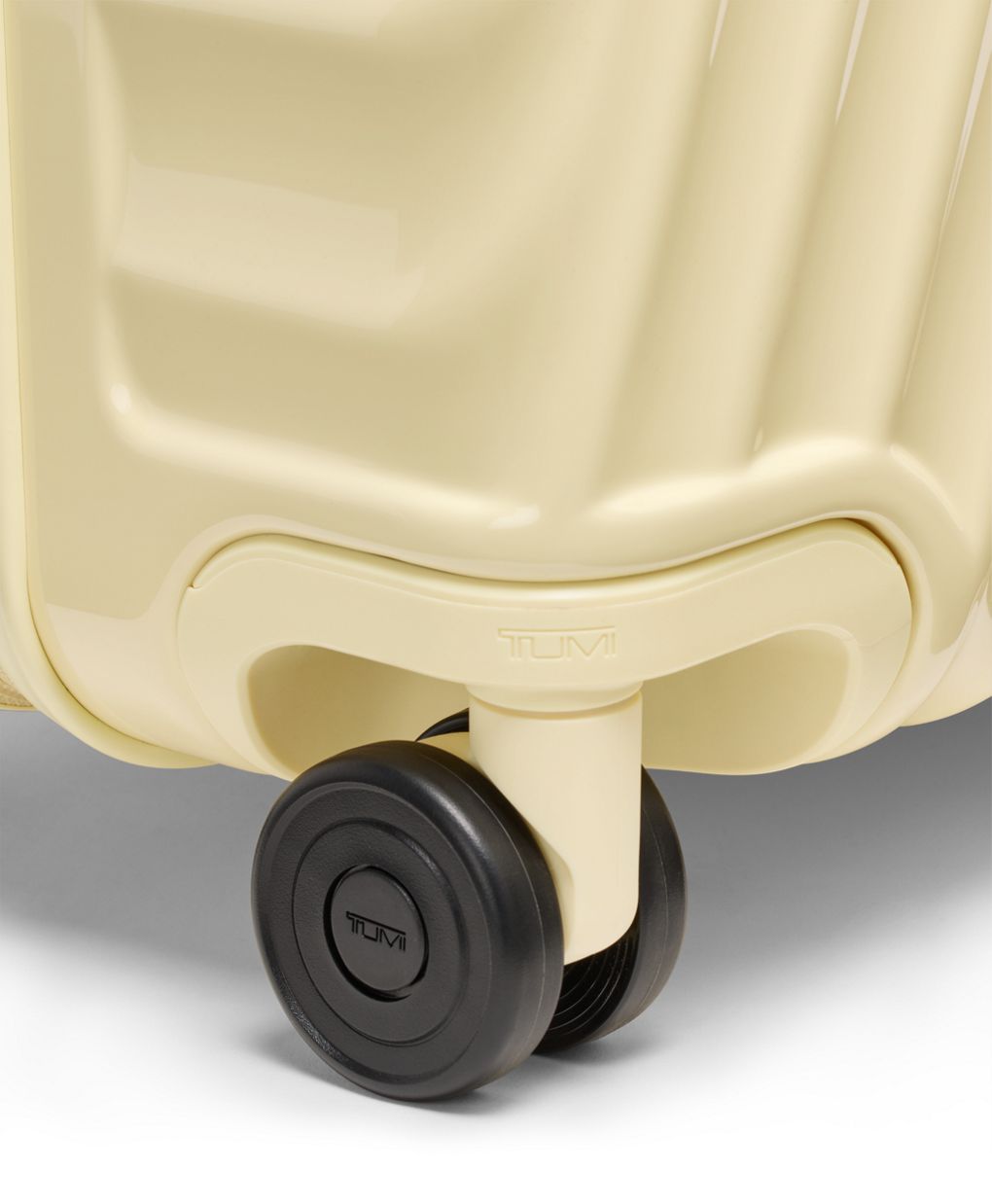 TUMI 19 Degree Extended Trip Expandable 4 Wheeled Packing Case