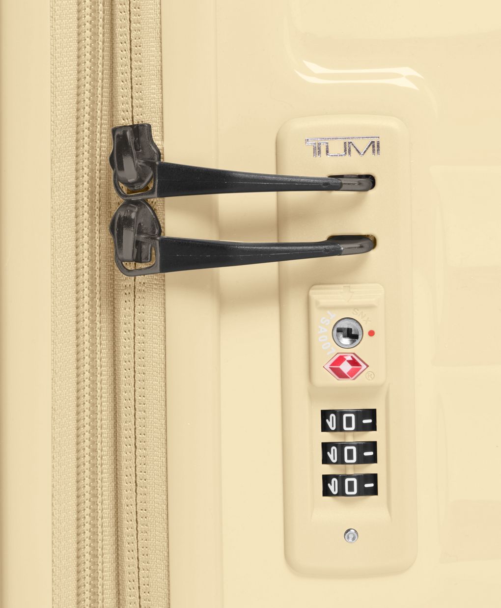 TUMI 19 Degree Extended Trip Expandable 4 Wheeled Packing Case