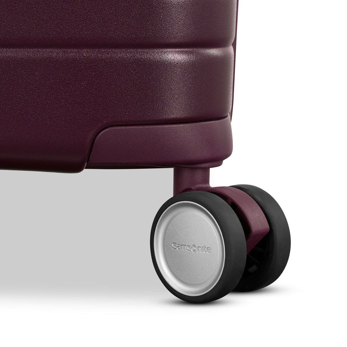 Virtuosa Carry-On Spinner