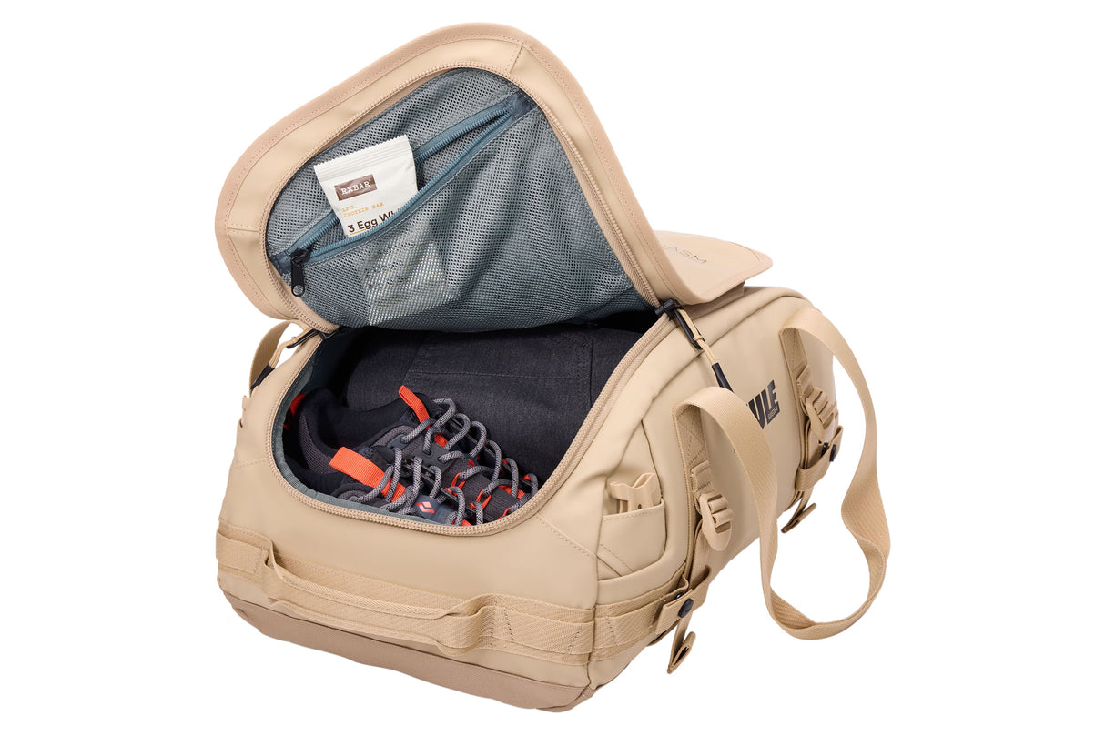 Thule Chasm 30L duffel bag gentle beige