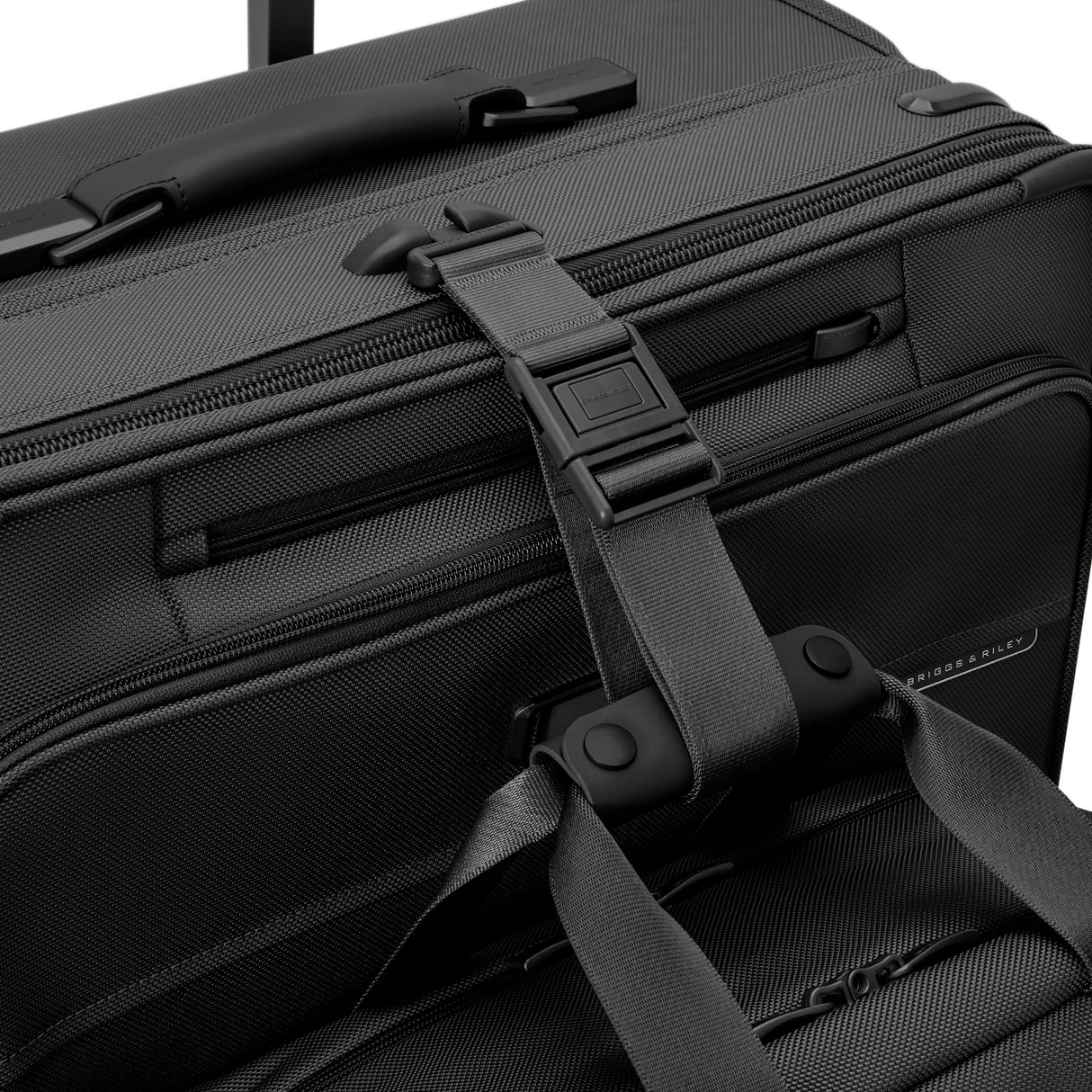 Briggs & Riley Baseline Compact 24" Checked Expandable Spinner
