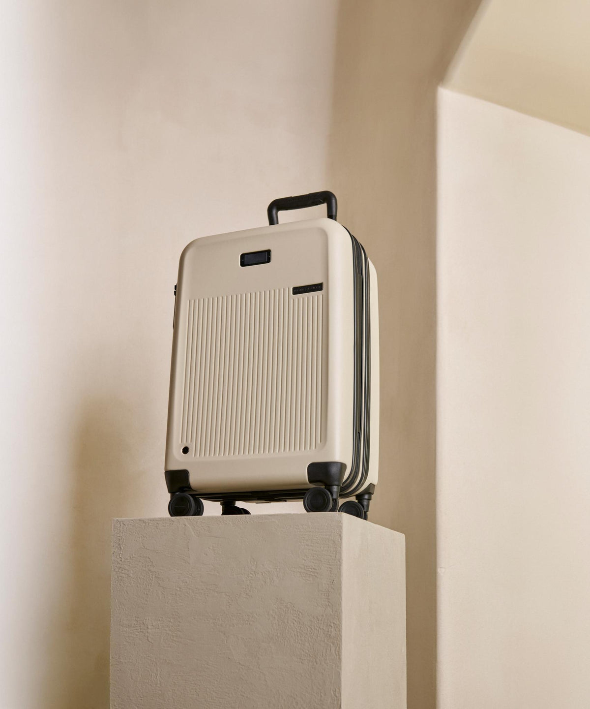 Briggs & Riley Sympatico 3.0 Essential 22" Carry-On Spinner