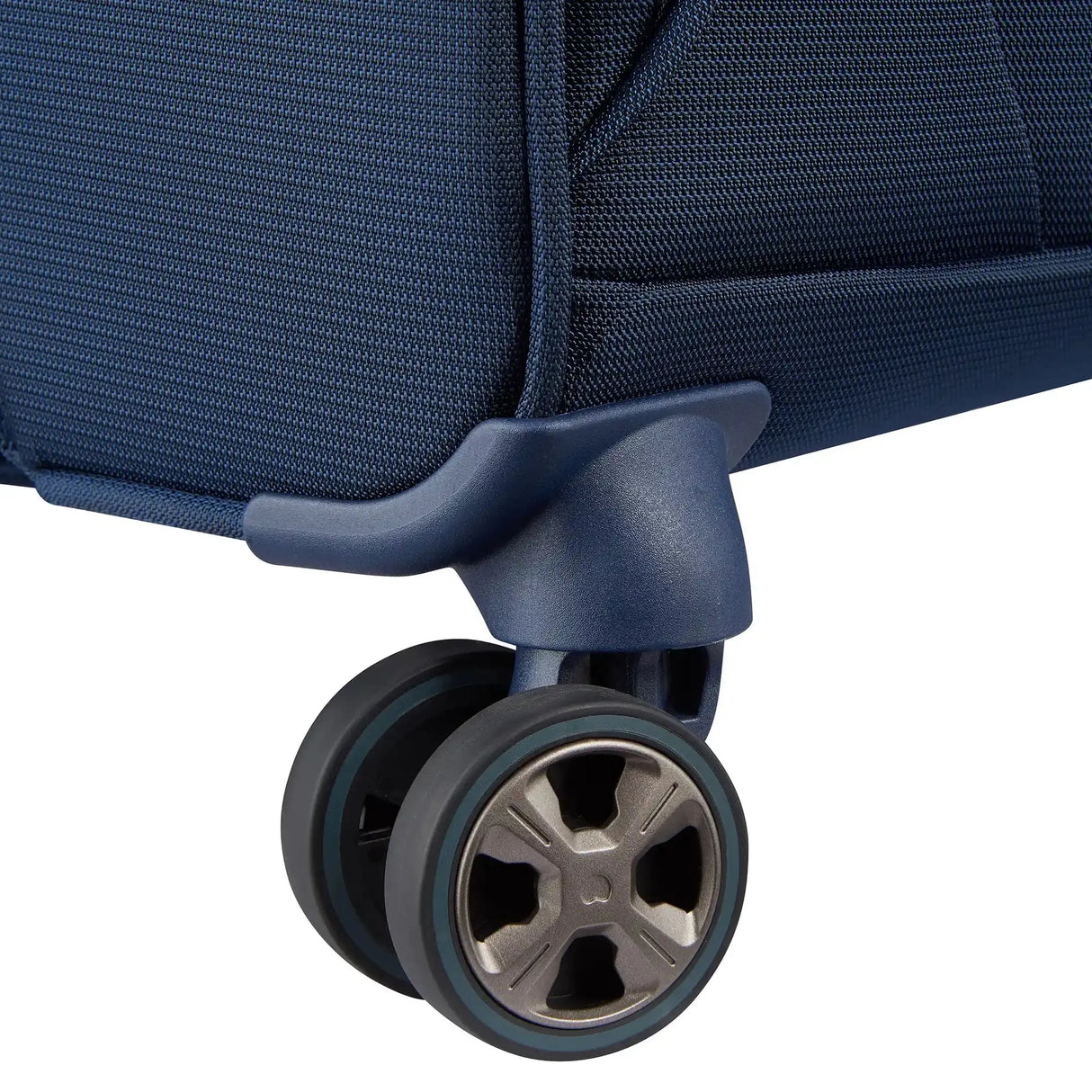 Delsey Helium DLX Spinner Garment Bag
