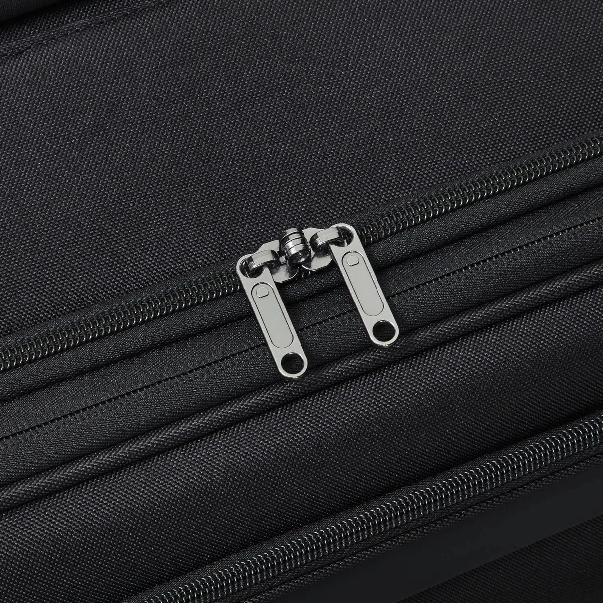 Delsey Sky Max 3.0 Expandable 27" Spinner