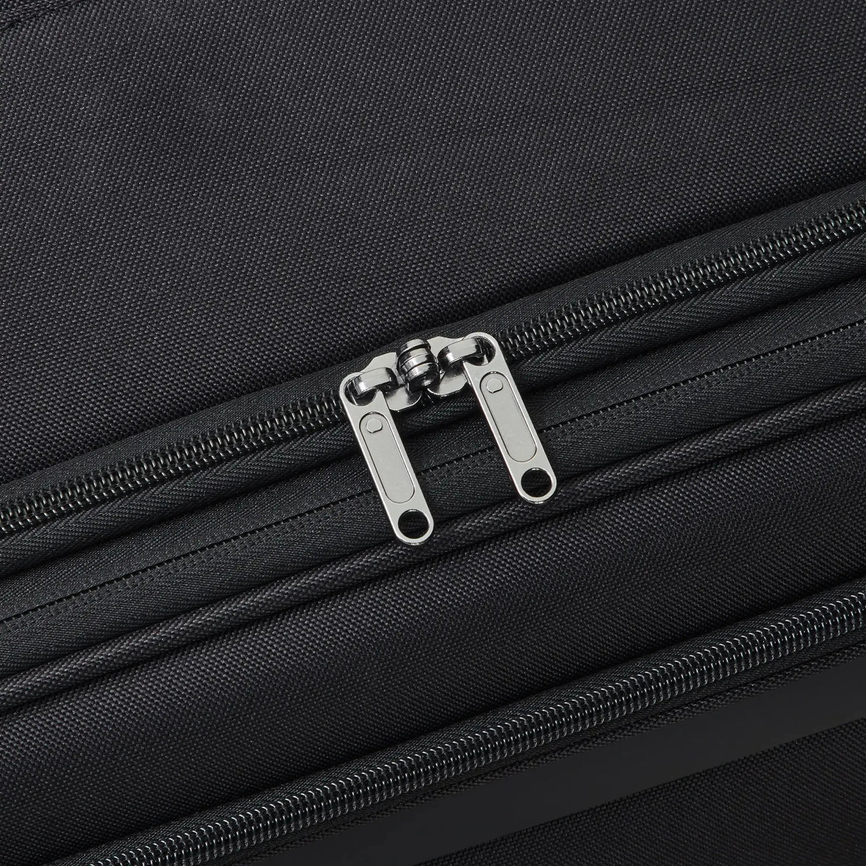 Delsey Sky Max 3.0 Expandable 31" Spinner