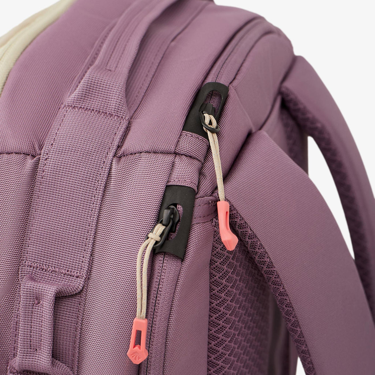 Eagle Creek Tour Lite Travel Pack 28L