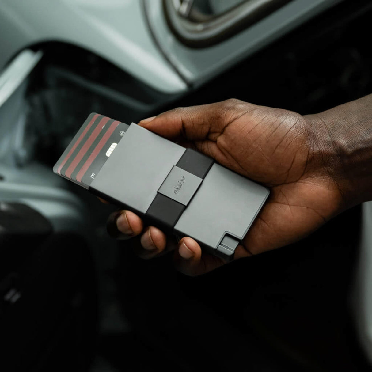 Ekster Cardholder Pro