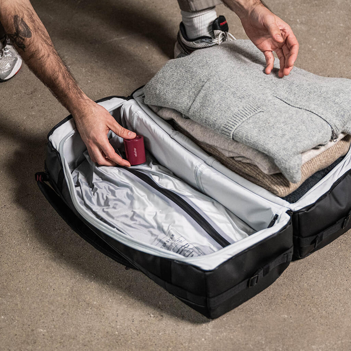 Ekster TravelPack Vacuum Kit (4 Bags & 1 Pump)