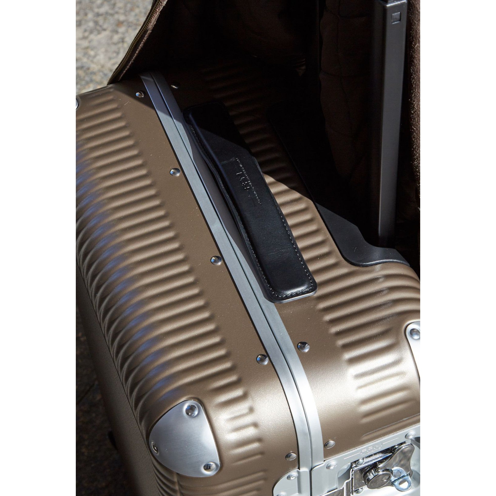 FPM Milano Bank Light Spinner 68 – Luggage Pros