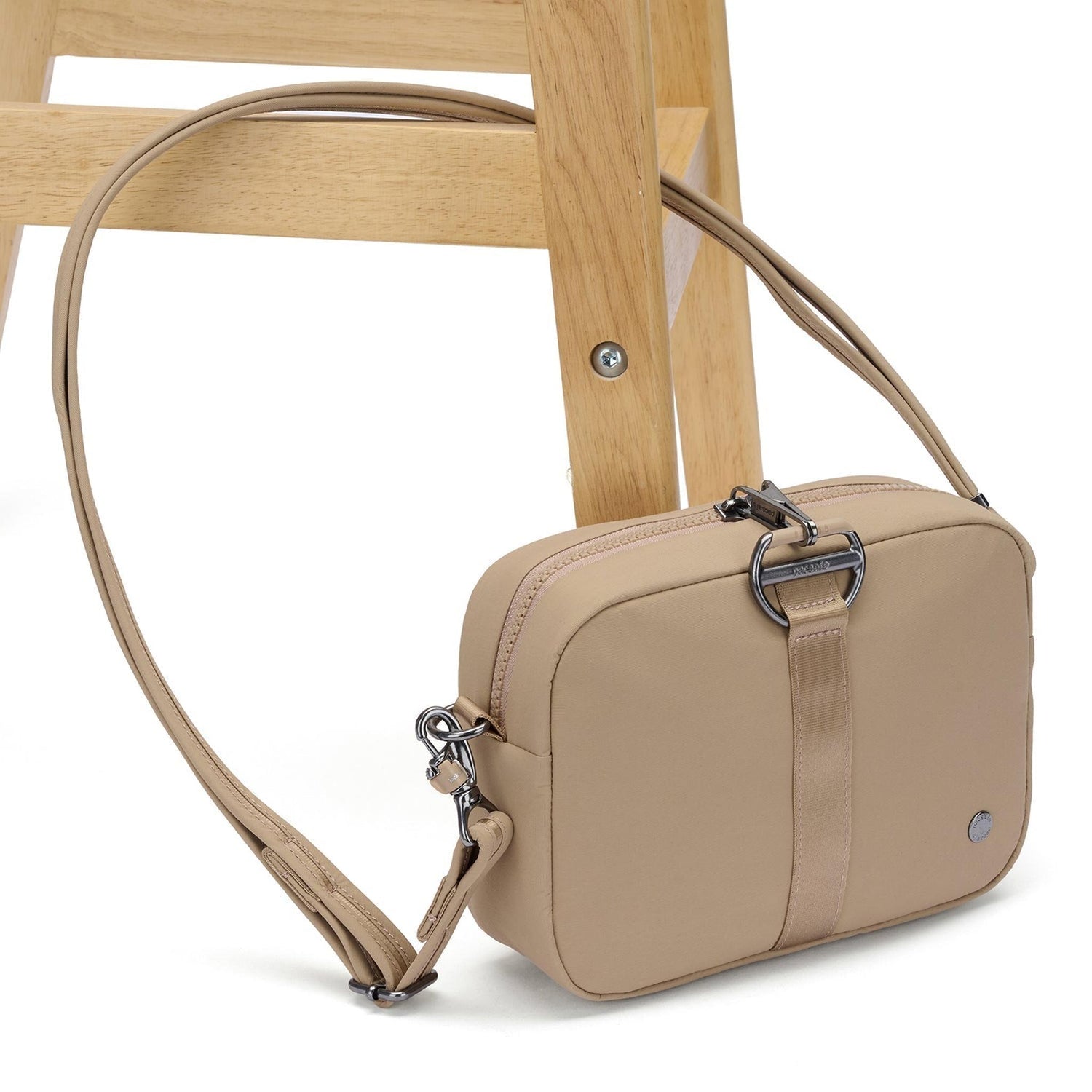 Pacsafe Citysafe CX Square Crossbody – U.N. Luggage Canada Pacsafe Citysafe CX Square Crossbody – U.N. Luggage Canada