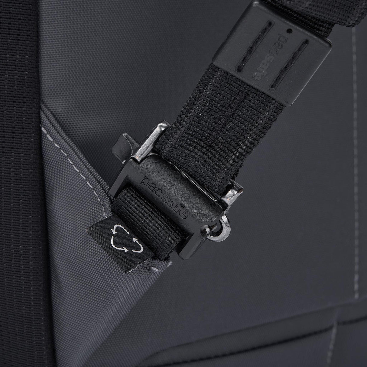 Pacsafe EXP 28L Backpack