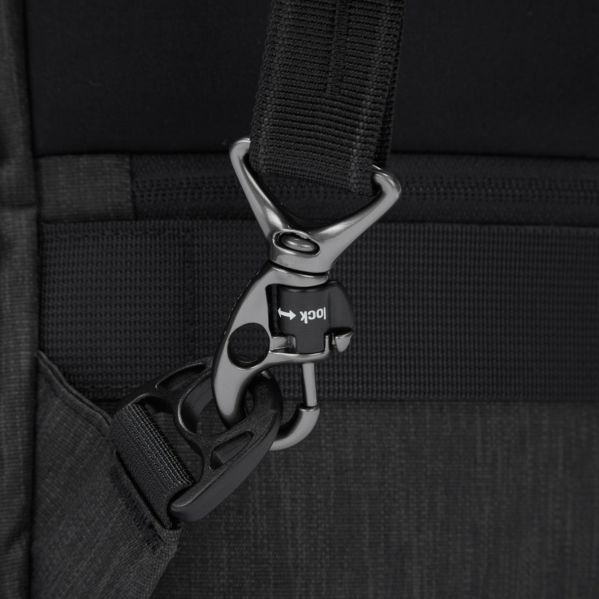 Pacsafe Metrosafe X 25L Backpack