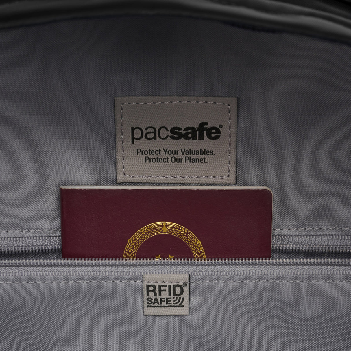 Pacsafe W 10L Backpack