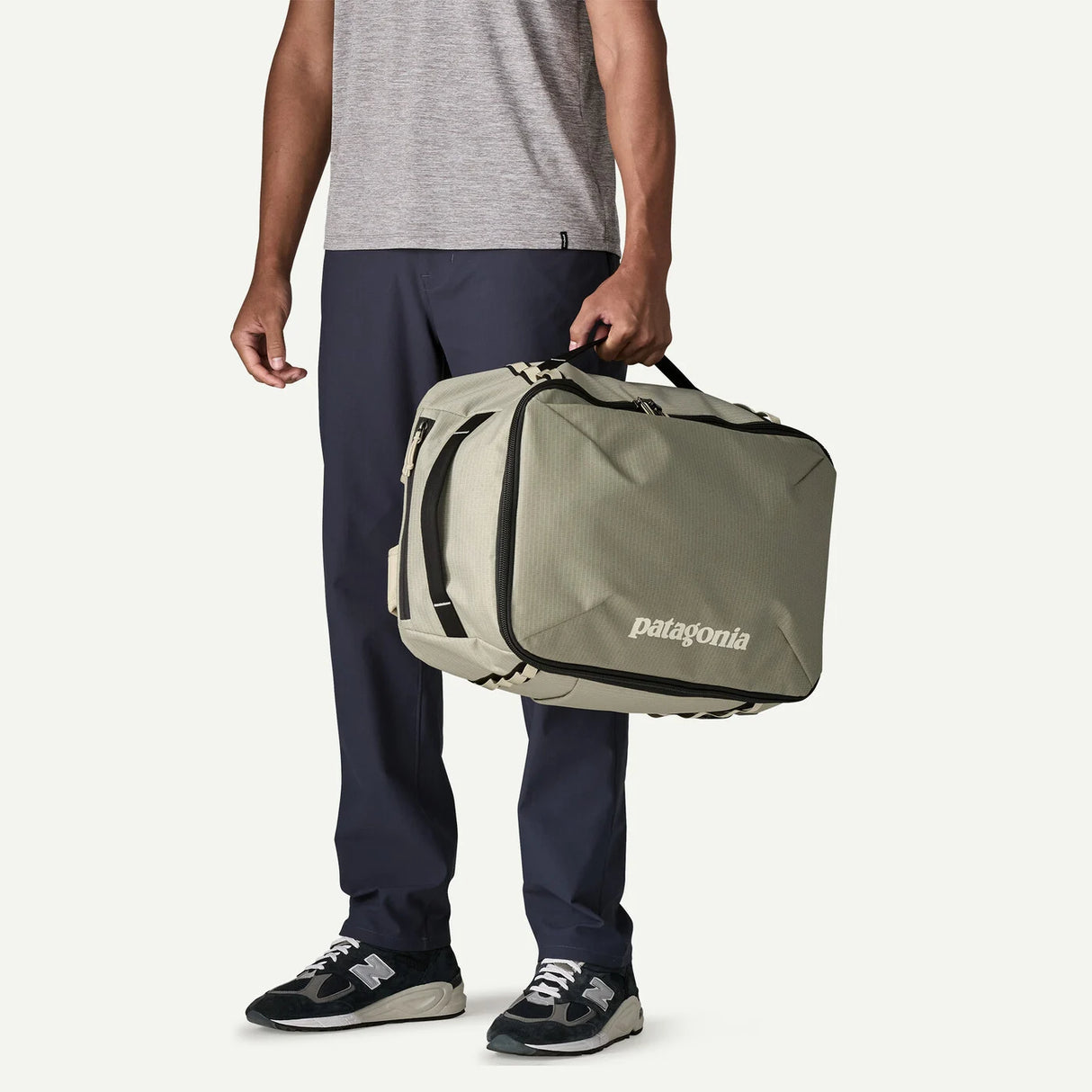 Patagonia Black Hole MLC Wheelie