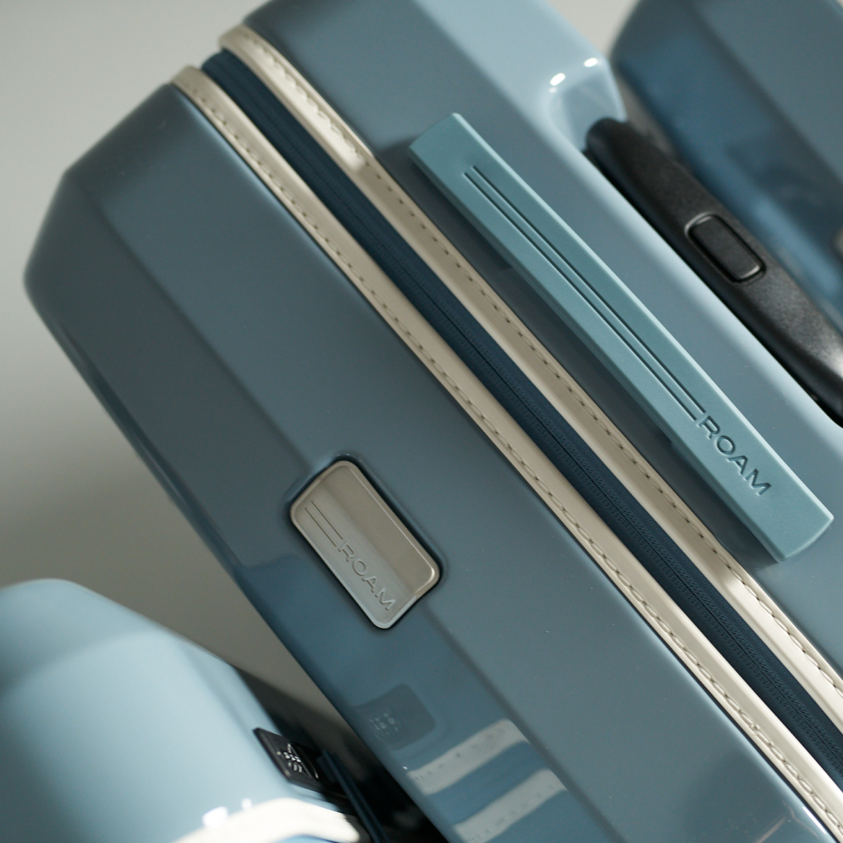 Roam Luggage Hardside Check-In Spinner